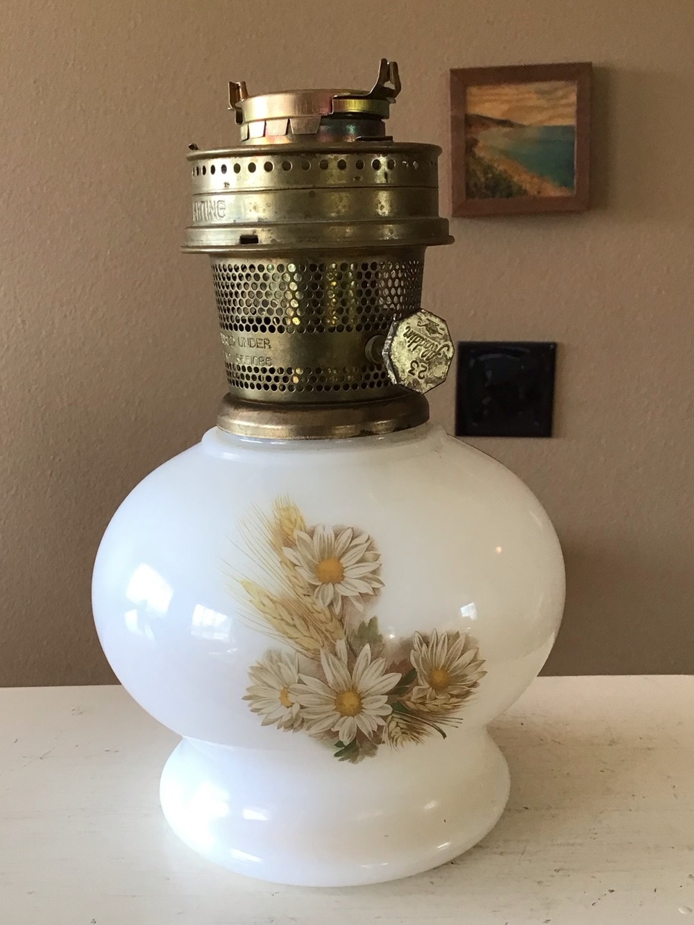 Vintage Aladdin American Classic Daisy Wheat Kerosene Oil Lamp